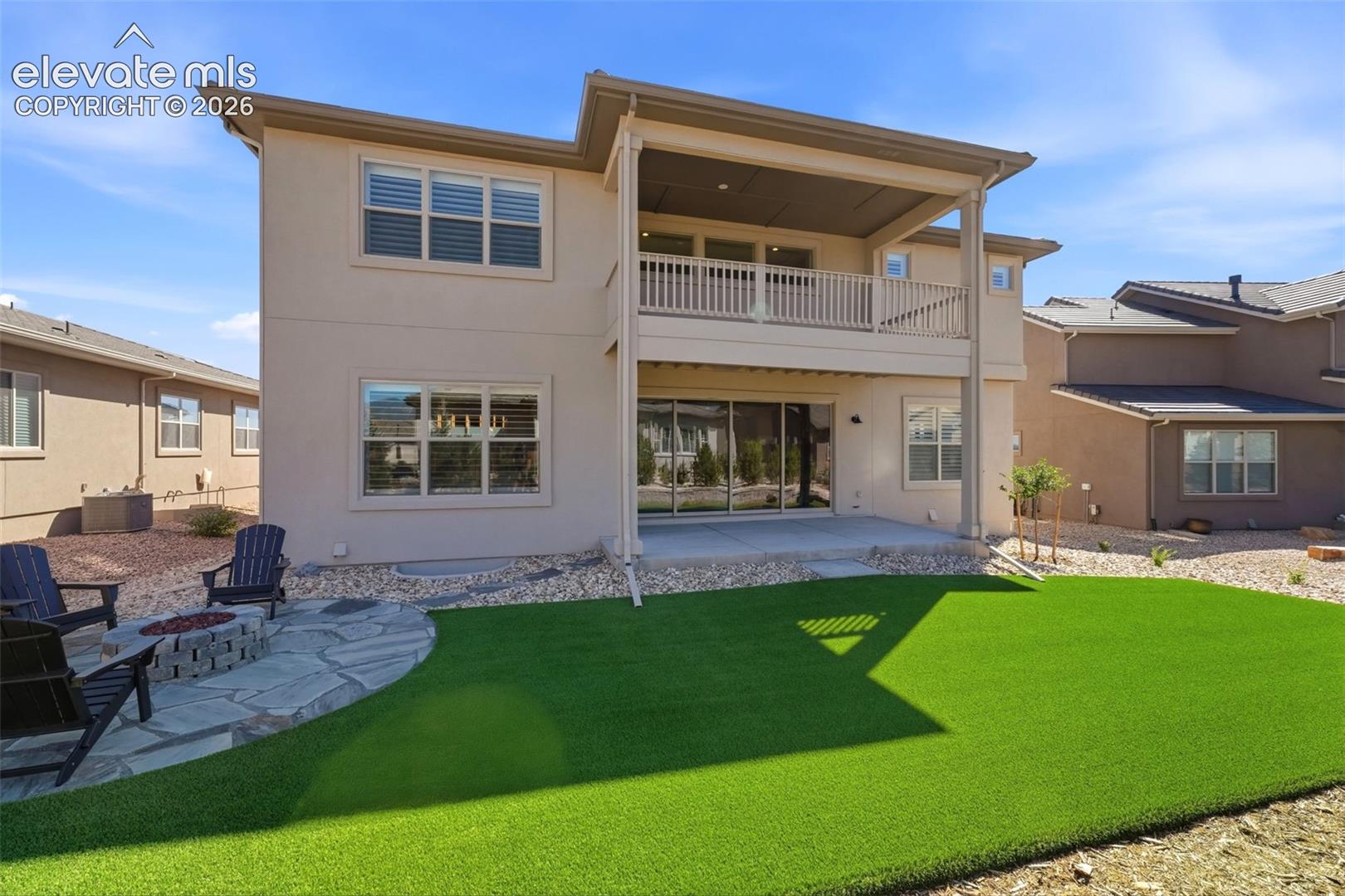 3414 Crest Hollow View