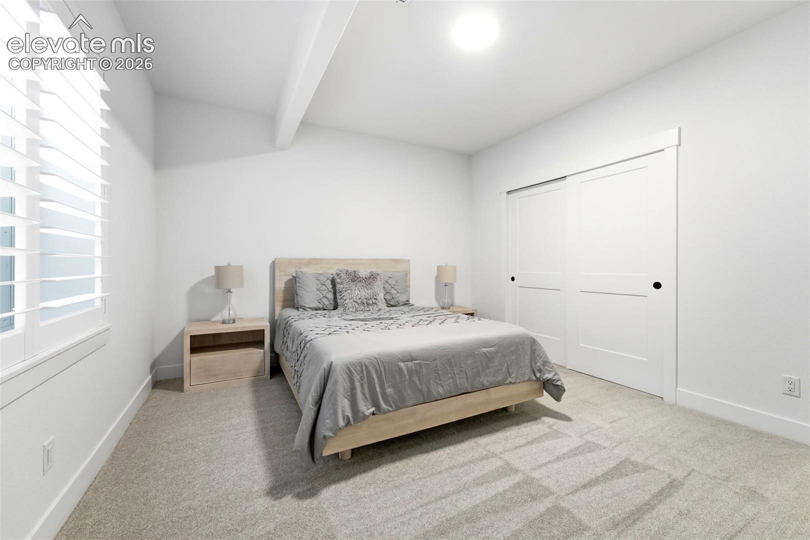 3414 Crest Hollow View