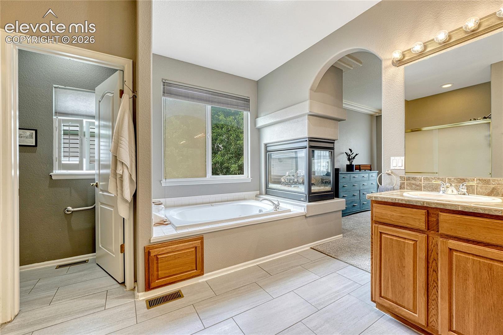15805 Dawson Creek Drive