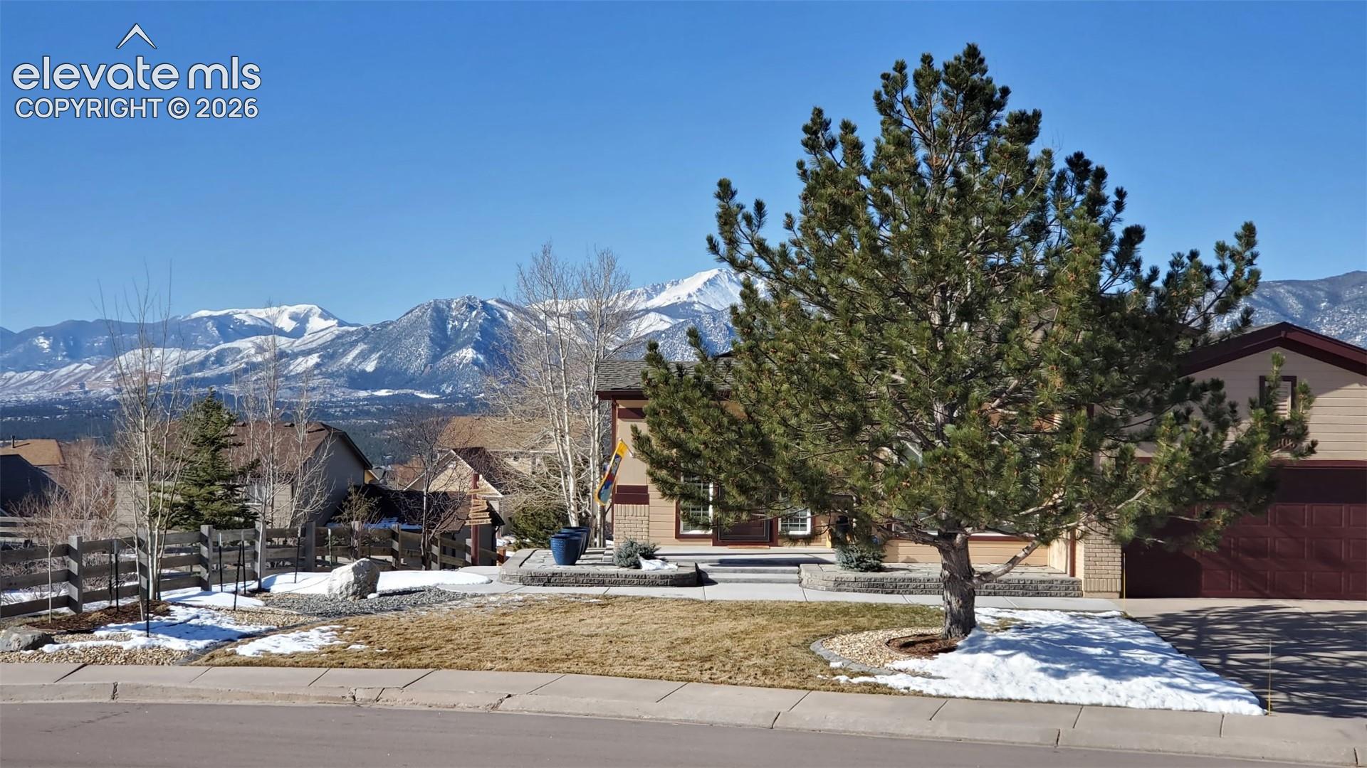 15805 Dawson Creek Drive