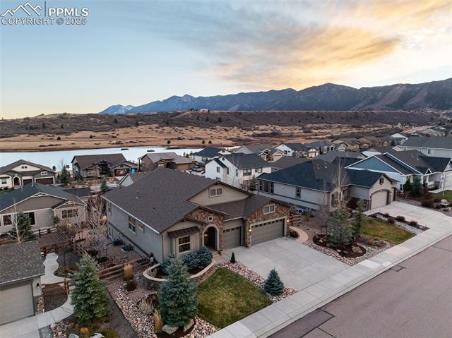 2957 Lakefront Drive