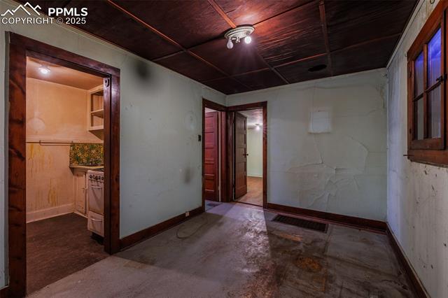 134 E Brookside Street