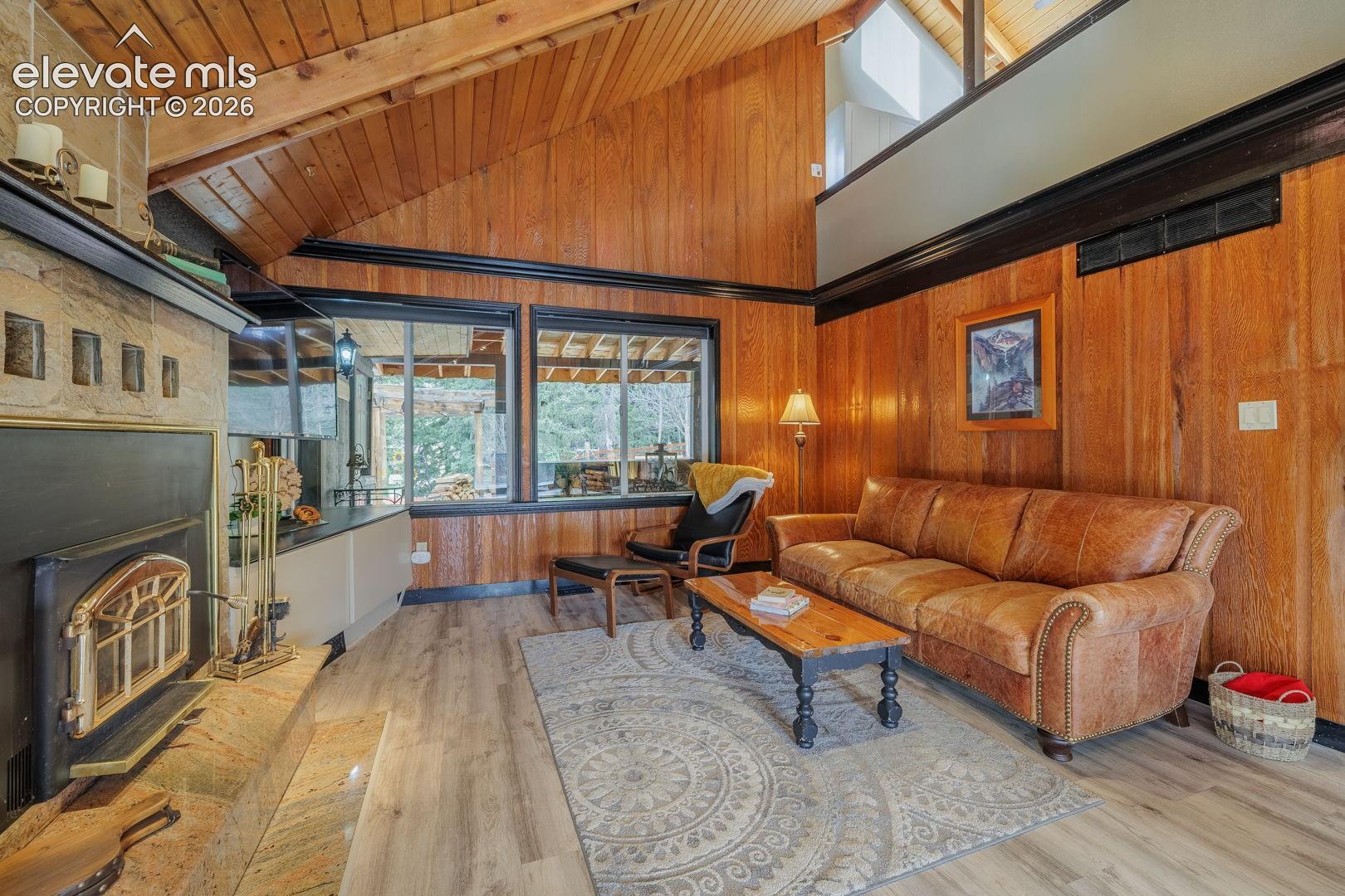 15895 Pine Lake Drive