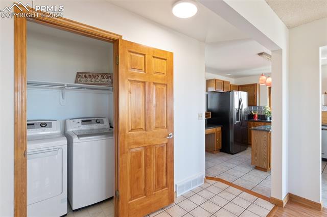 10170 TOMAHAWK Trail