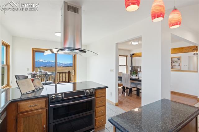 10170 TOMAHAWK Trail