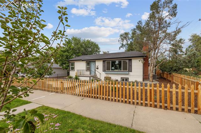 1212 E Monument Street