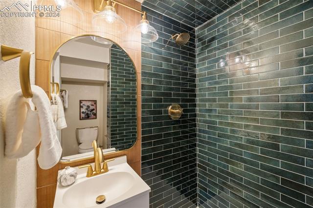 1212 E Monument Street