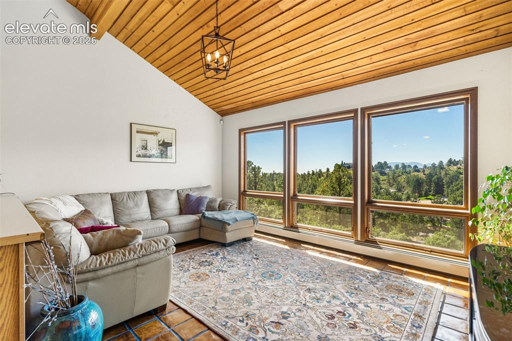 1240 Oak Hills Drive