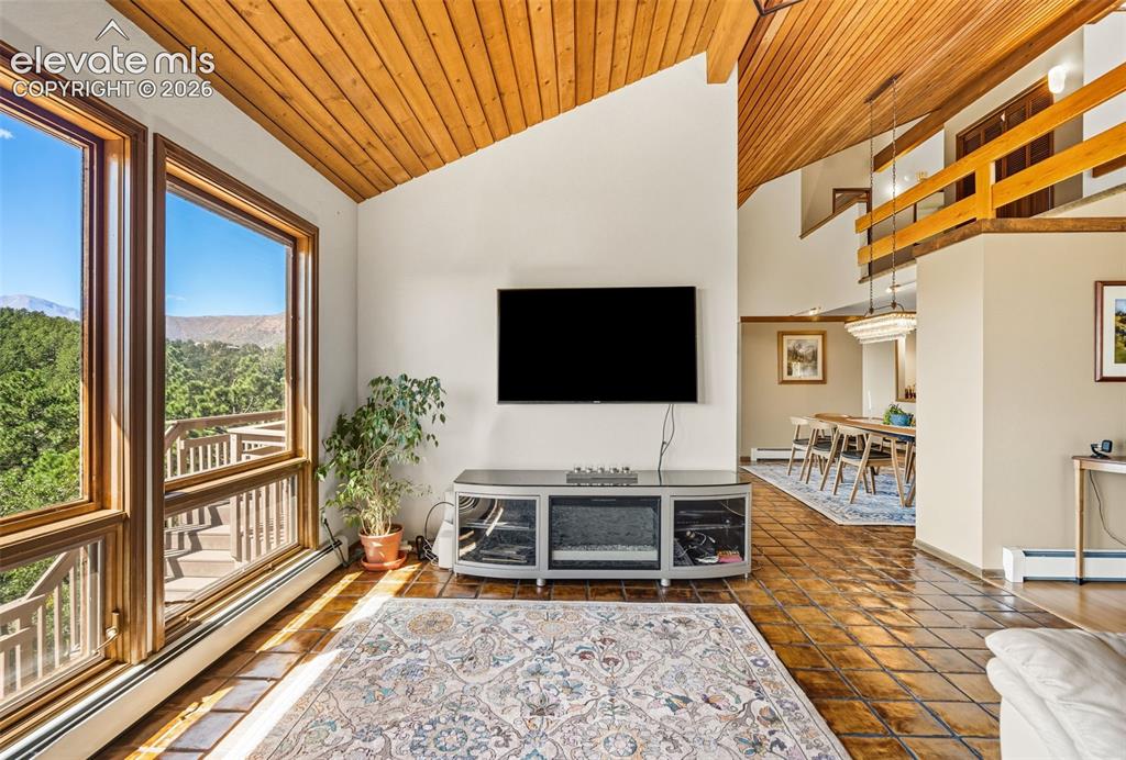 1240 Oak Hills Drive