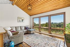 1240 Oak Hills Drive
