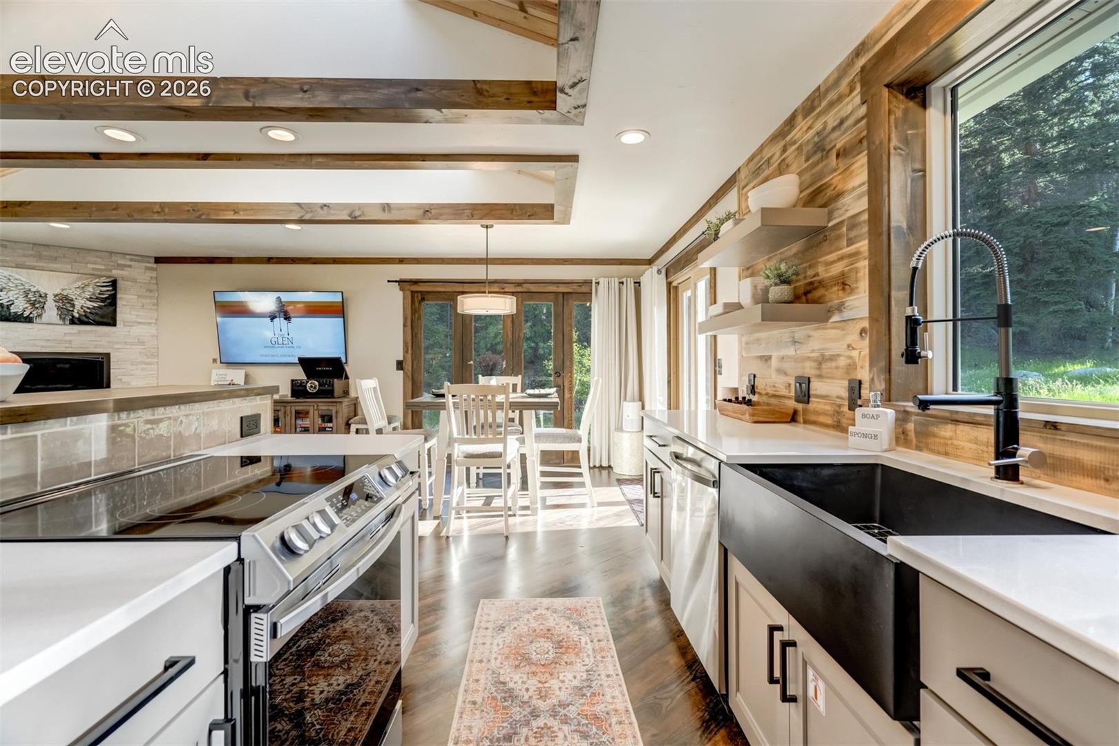 1460 Coyote Trail