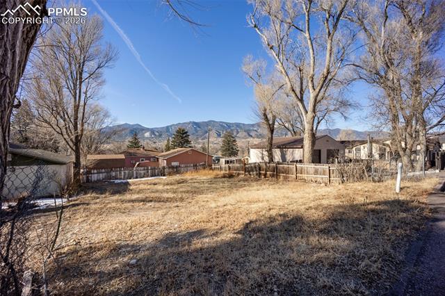 1318 W Platte Avenue