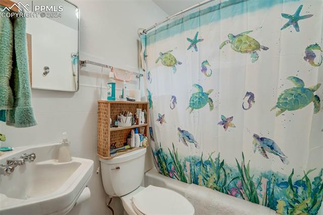 16-18 Mount Washington Drive