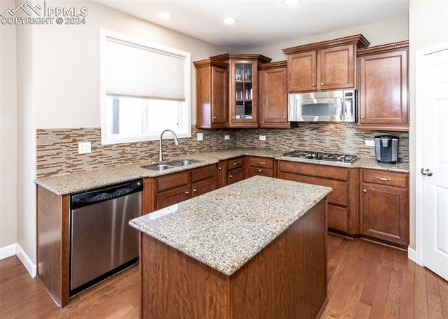 15842 James Gate Place