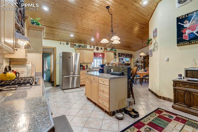 9611 Curtis Road