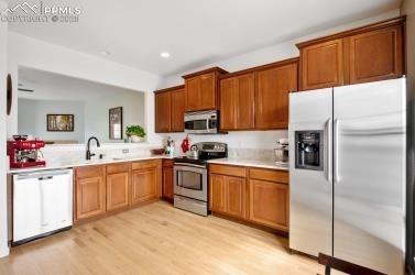 1046 Walters Point
