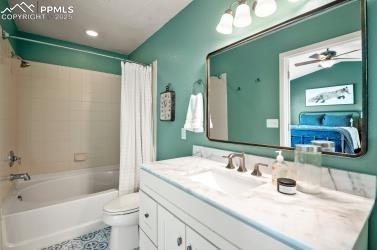 1046 Walters Point