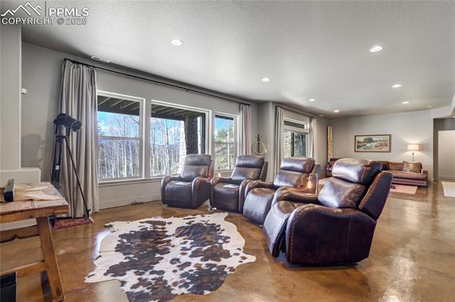 1040 Locklin Way
