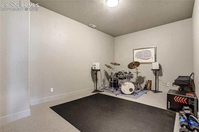 1040 Locklin Way