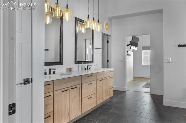 7792 Bannockburn Trail