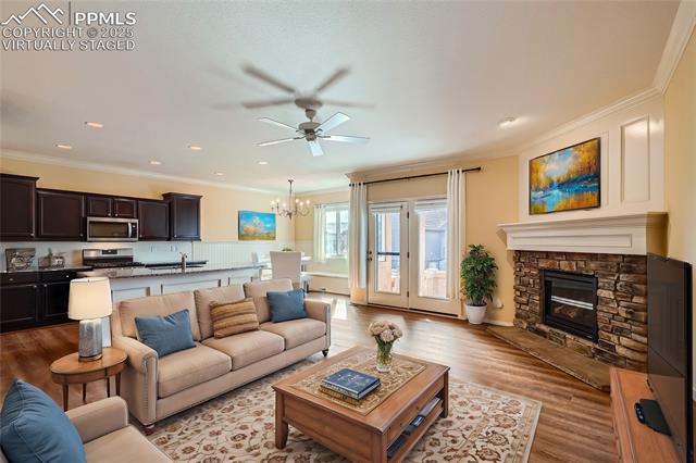 13005 Cake Bread Heights