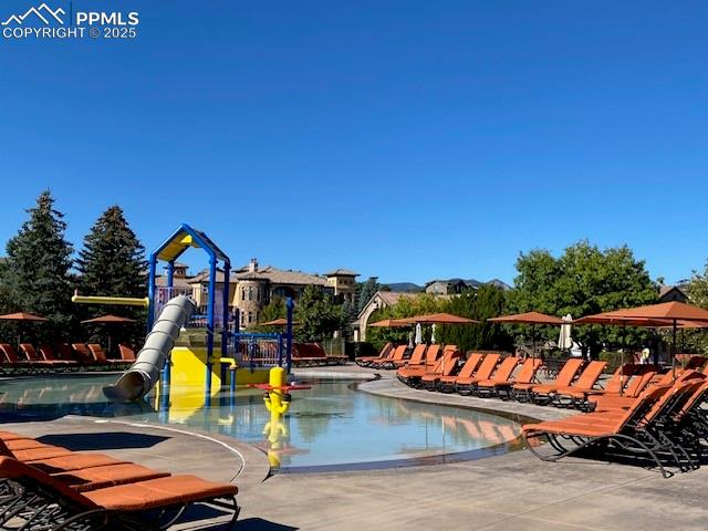 13005 Cake Bread Heights