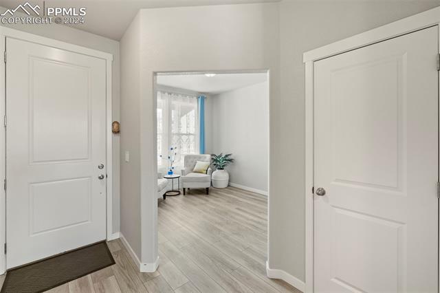 8022 Goldenray Place