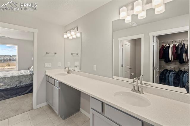 8022 Goldenray Place