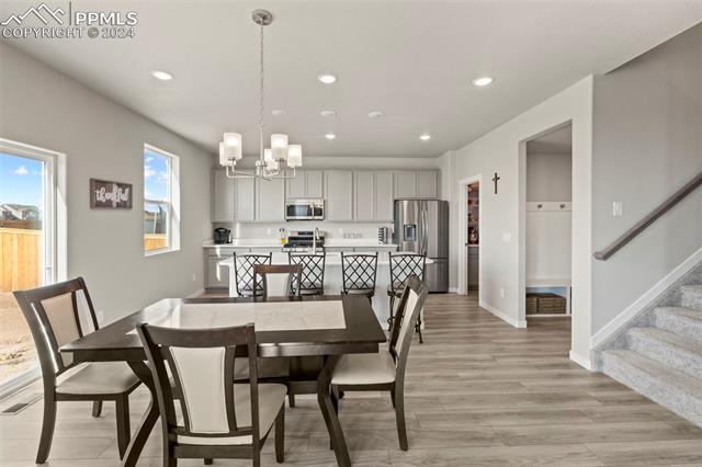 8022 Goldenray Place