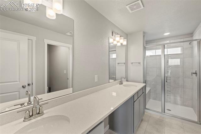 8022 Goldenray Place