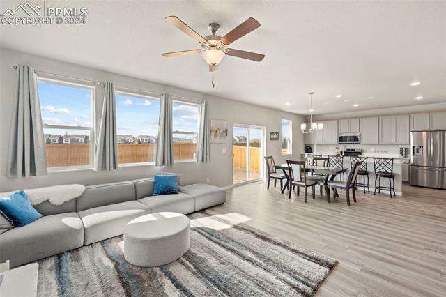 8022 Goldenray Place