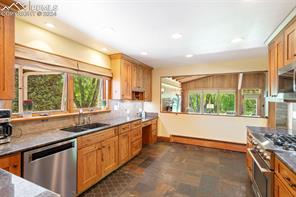 625 W Cheyenne Road