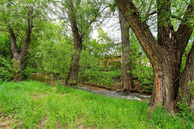 625 W Cheyenne Road