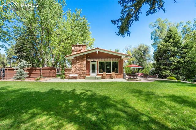 625 W Cheyenne Road