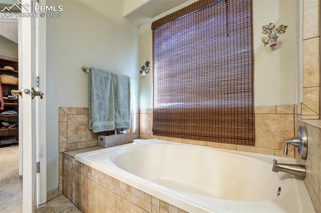 6055 Fescue Drive
