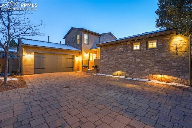 1909 La Bellezza Grove