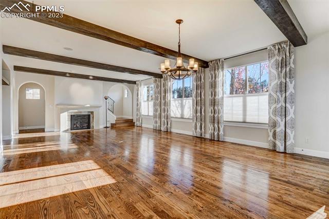 1909 La Bellezza Grove