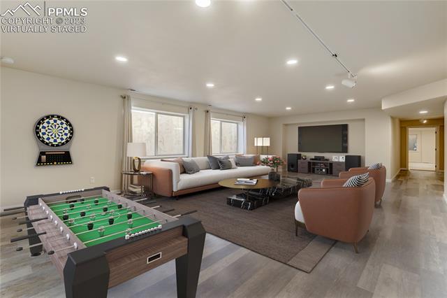 1909 La Bellezza Grove