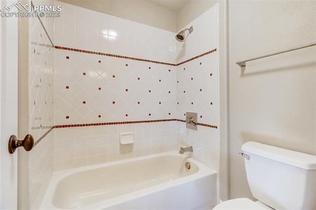 1909 La Bellezza Grove