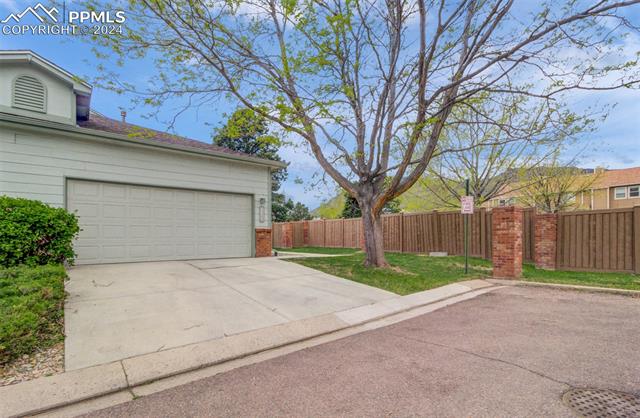 1240 Samuel Point
