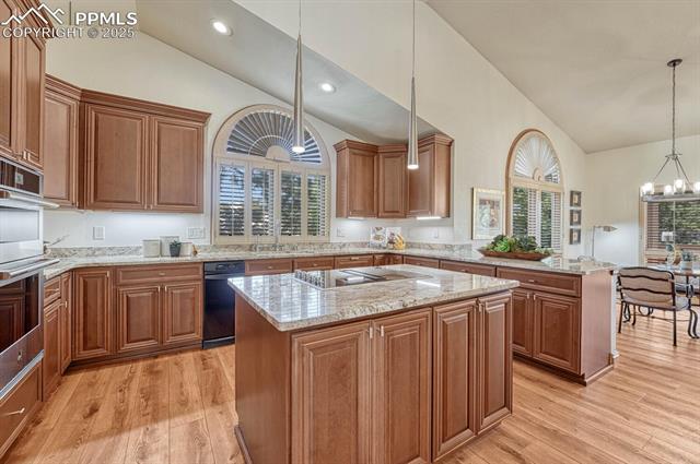 1545 Laird Circle