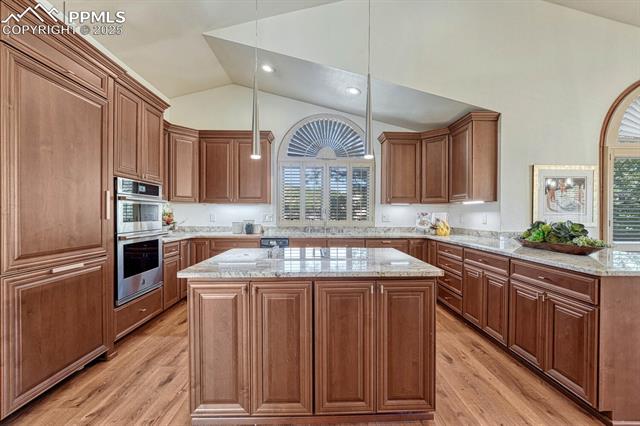 1545 Laird Circle