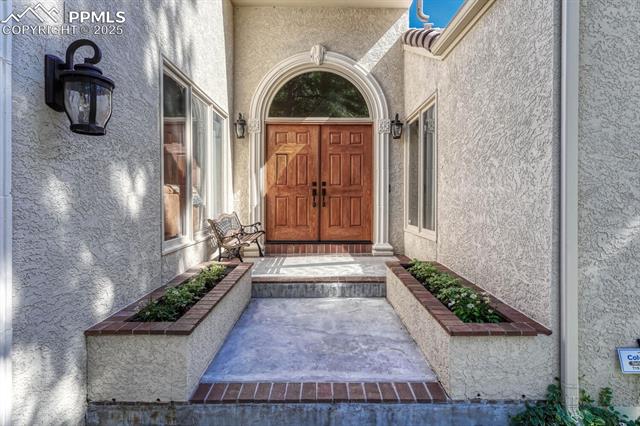 1545 Laird Circle