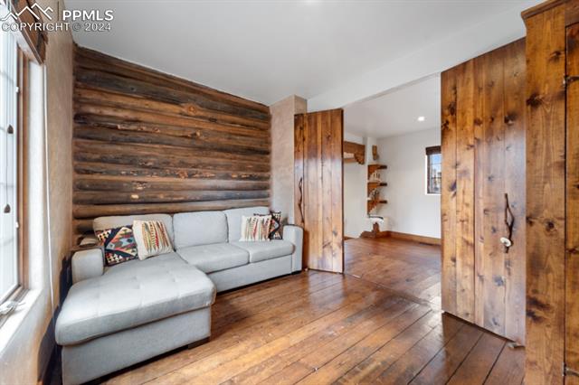 14 N 33rd Street