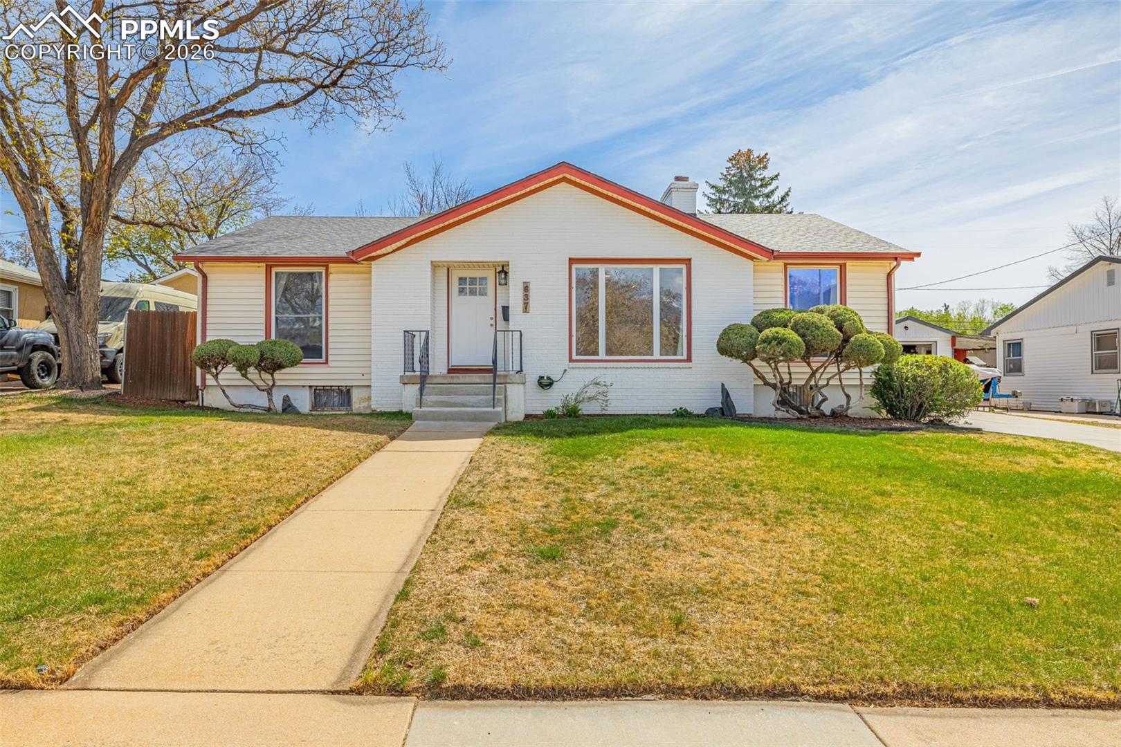 637 Glen Eyrie Circle