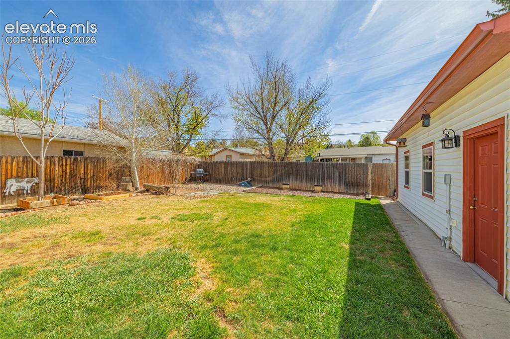 637 Glen Eyrie Circle