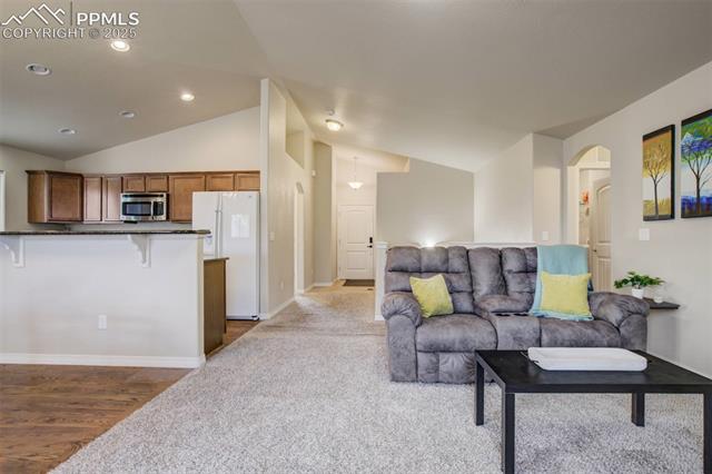 12419 Salmon Point