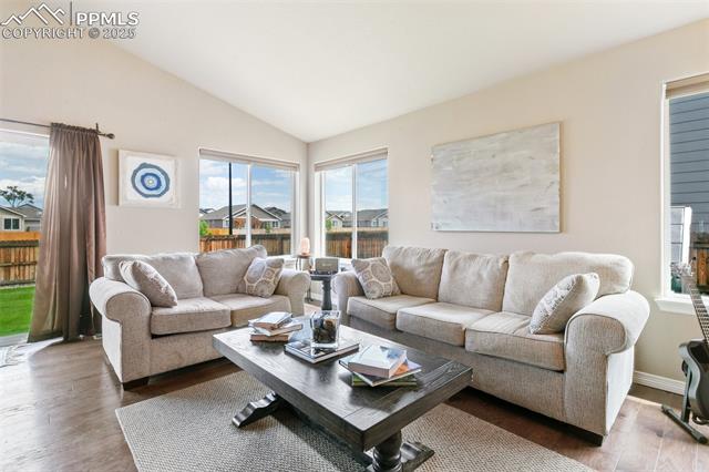 6862 Simcoe Drive
