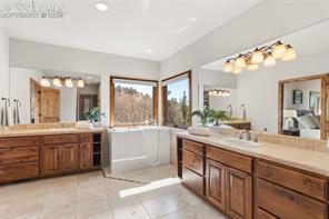 7925 Sawback Trail