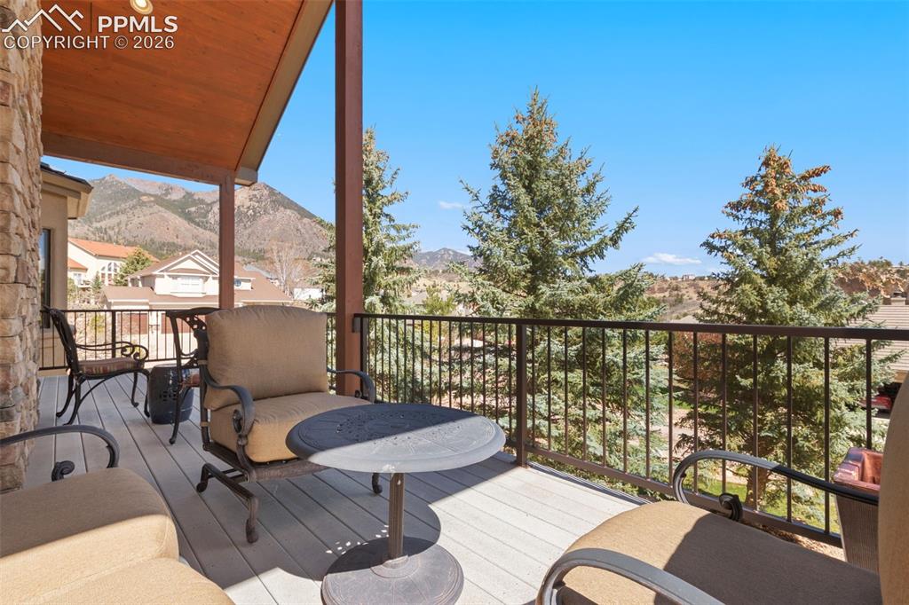 7925 Sawback Trail